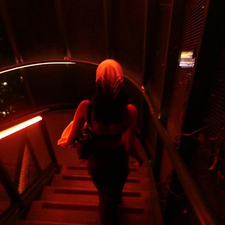 The Click Clack Hotel Medellín Exteriér fotografie Stairs at the station