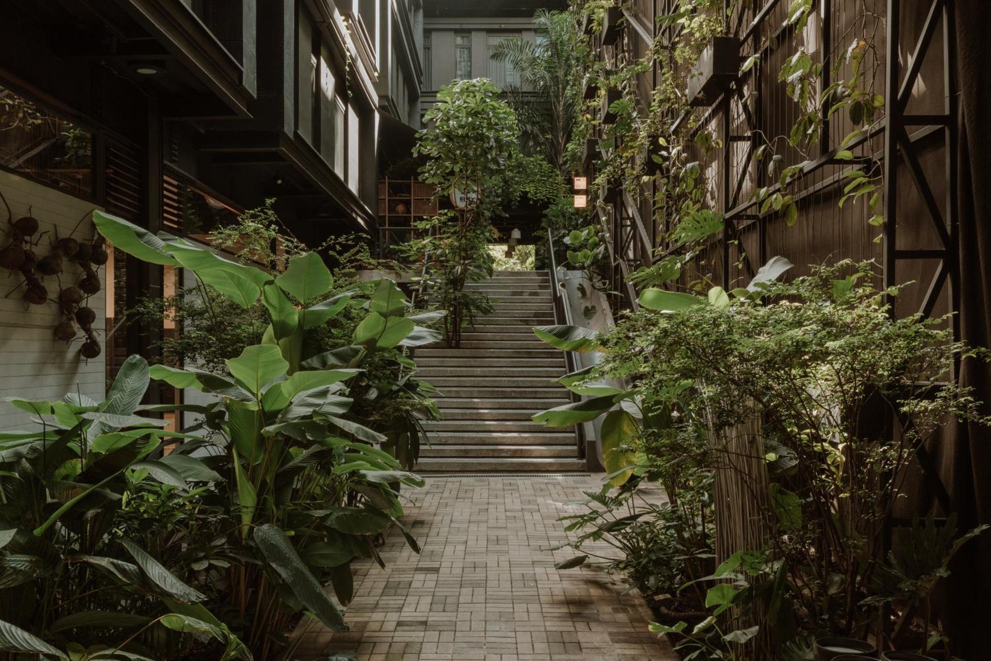 The Click Clack Hotel Medellín Exteriér fotografie The interior of the hotel
