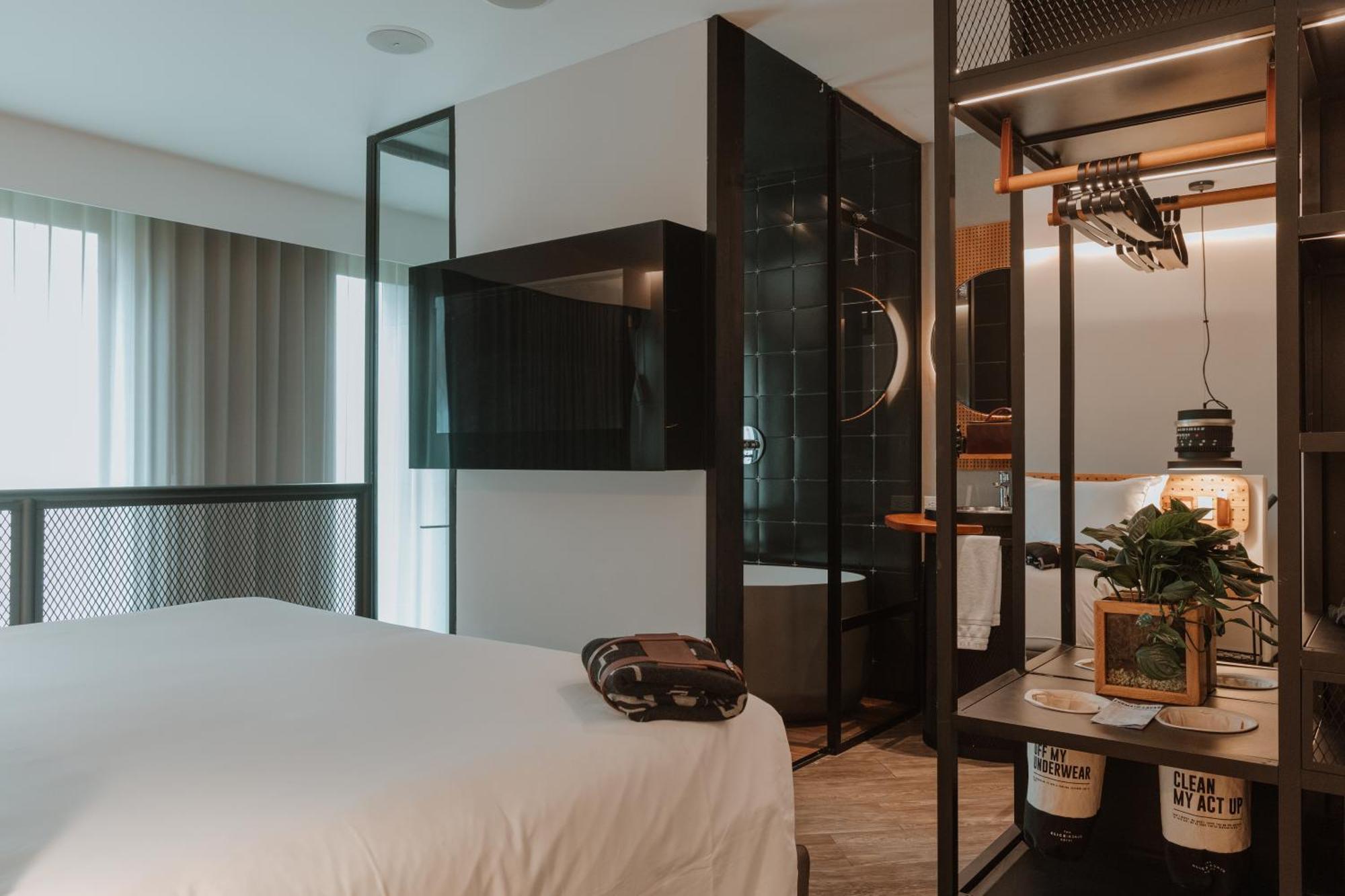 The Click Clack Hotel Medellín Exteriér fotografie A room at the hotel