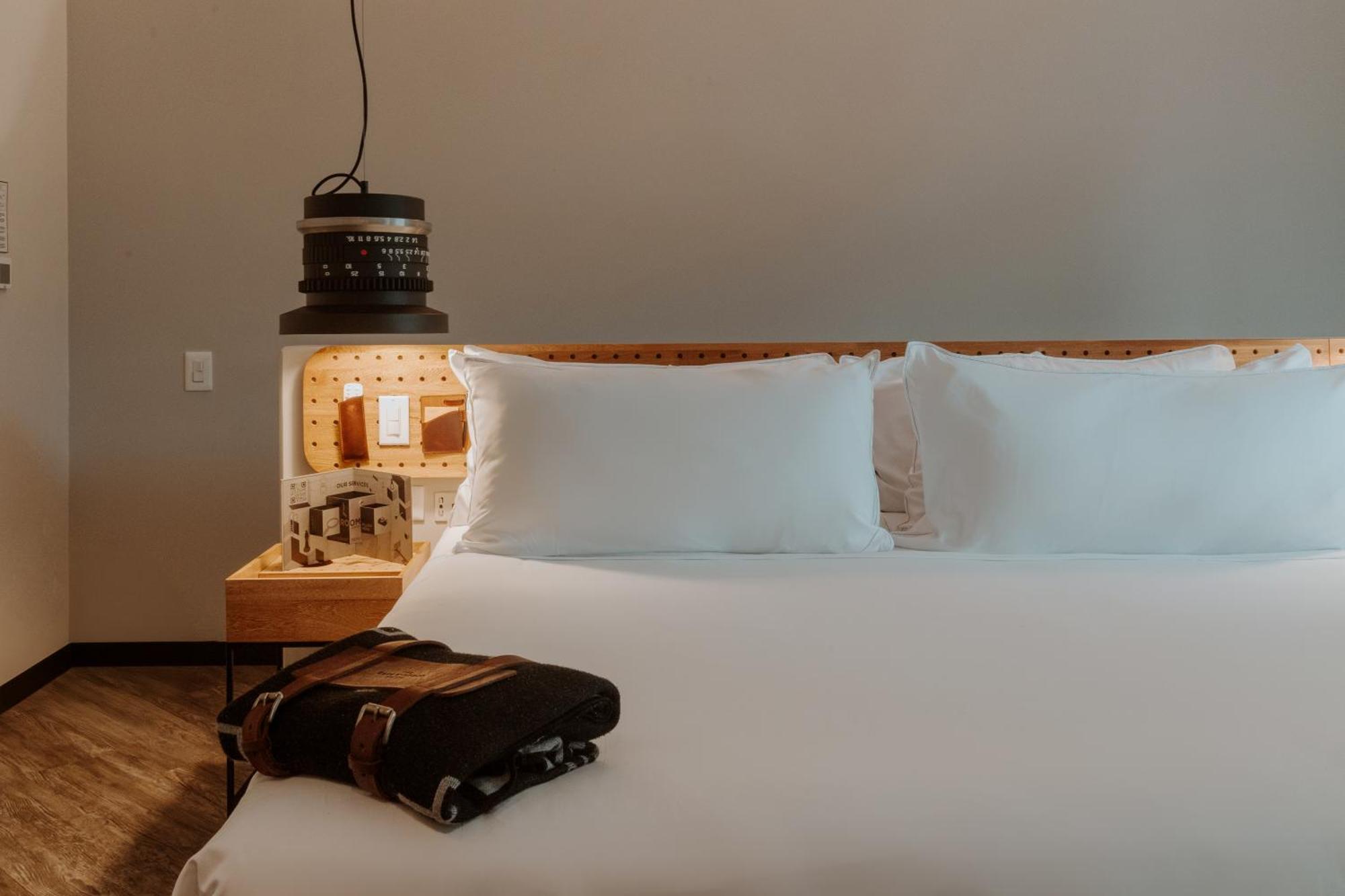 The Click Clack Hotel Medellín Exteriér fotografie A room at the hotel