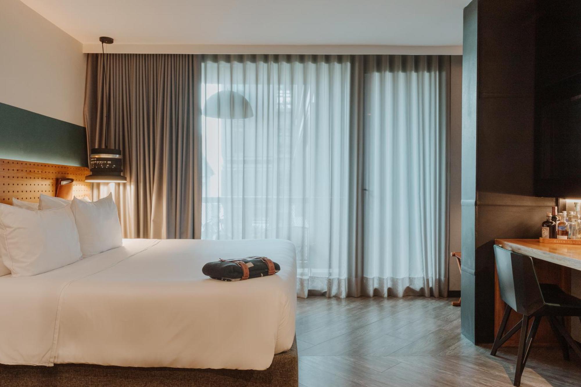 The Click Clack Hotel Medellín Exteriér fotografie A room at the hotel