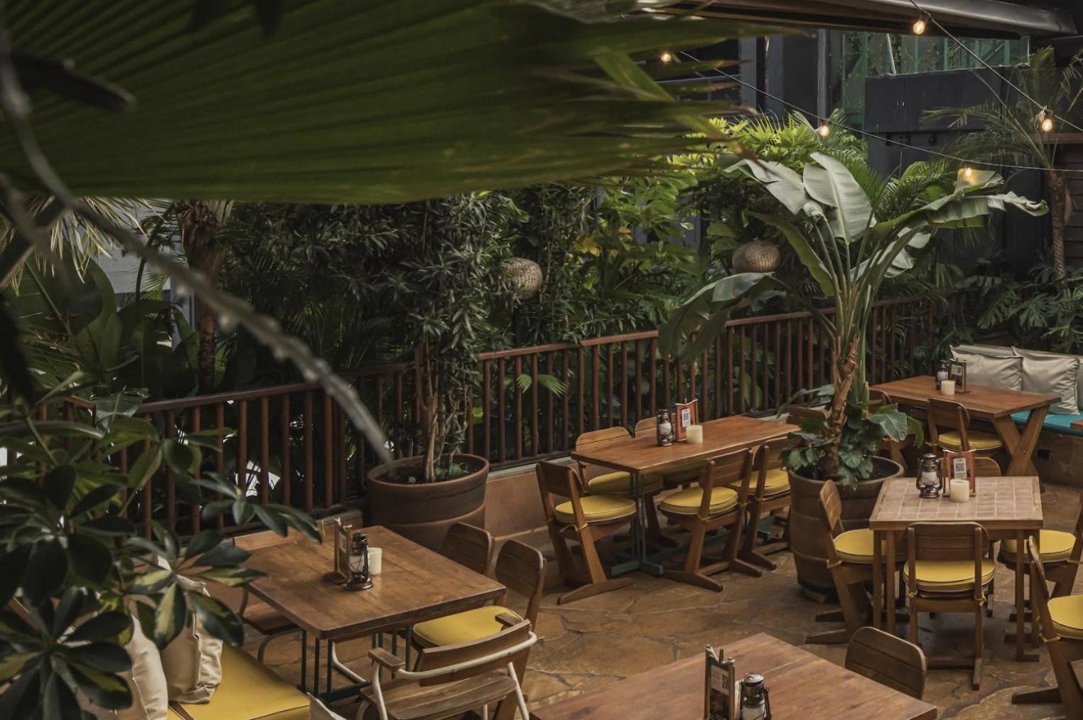 The Click Clack Hotel Medellín Exteriér fotografie The interior of the restaurant