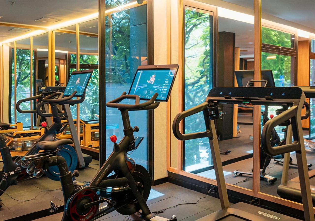 The Click Clack Hotel Medellín Exteriér fotografie The gym at the Mandarin Oriental, Munich